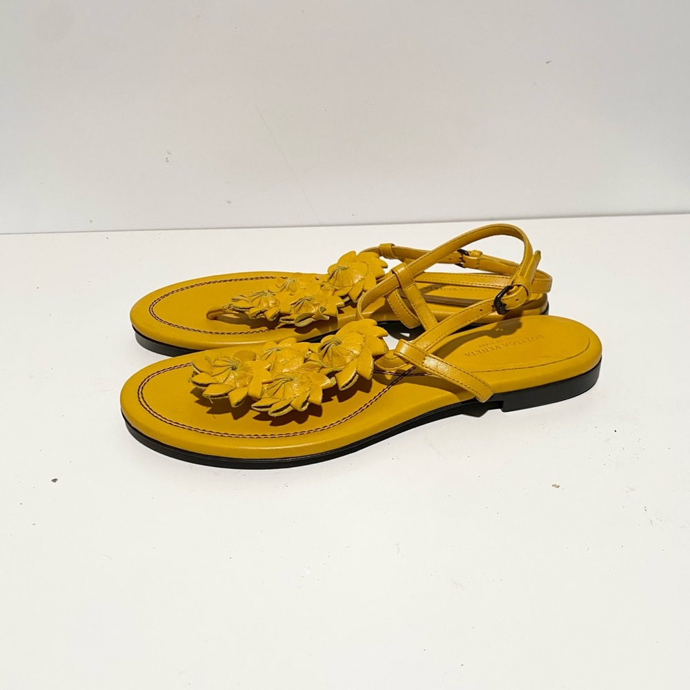 Bottega Veneta Yellow Leather Flower Cutout Sunset Flat Sandals 37 - Picture 3 of 7